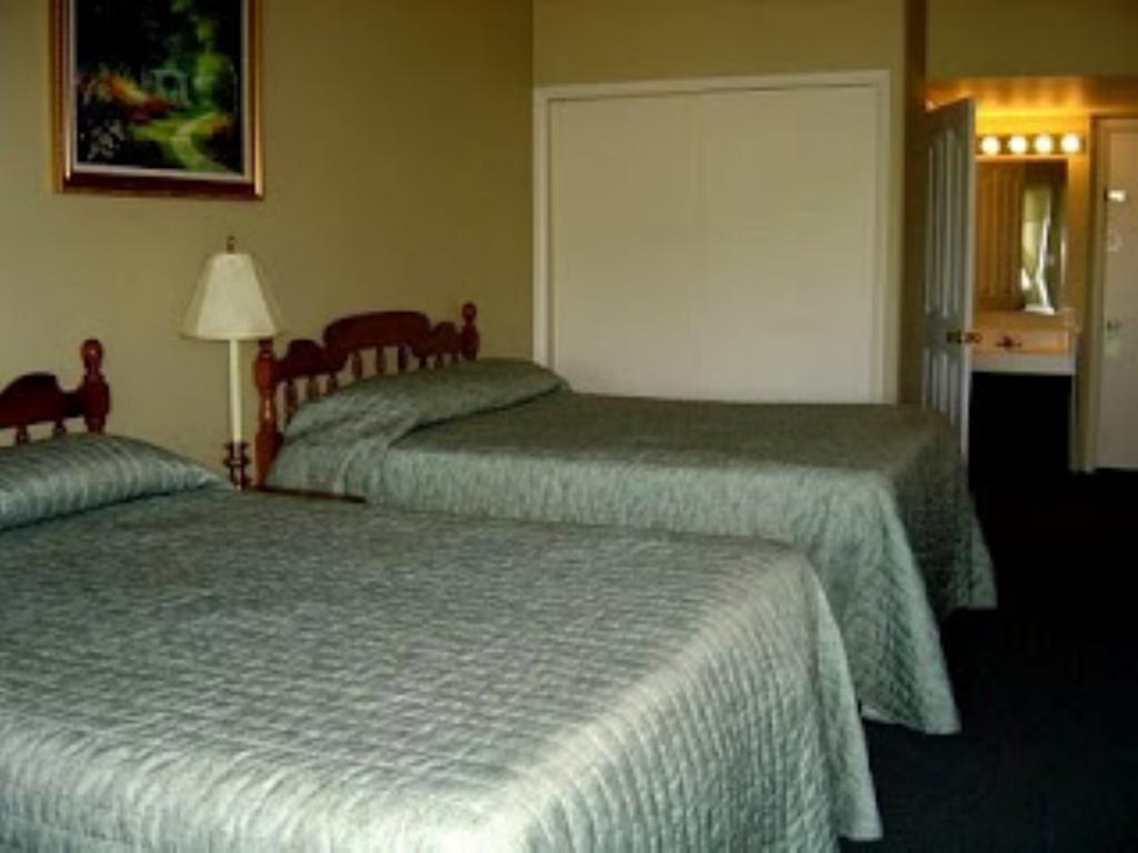 Ken Bar Lodge Gilbertsville Room photo